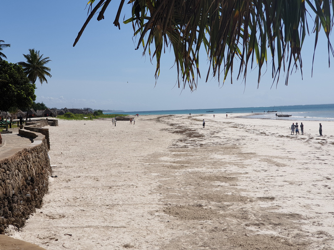 Neptune Village Beach Resort & Spa主图