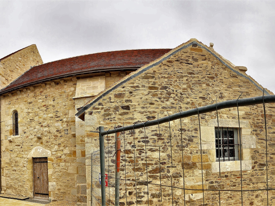 Église Saint-Hilaire à Brigueil-le-Chantre景点图片