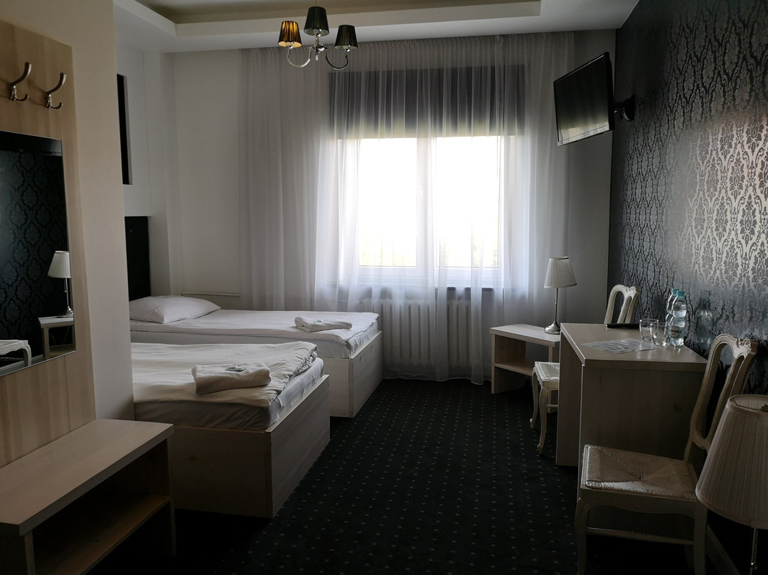 LWOW Hotel & Restaurant主图