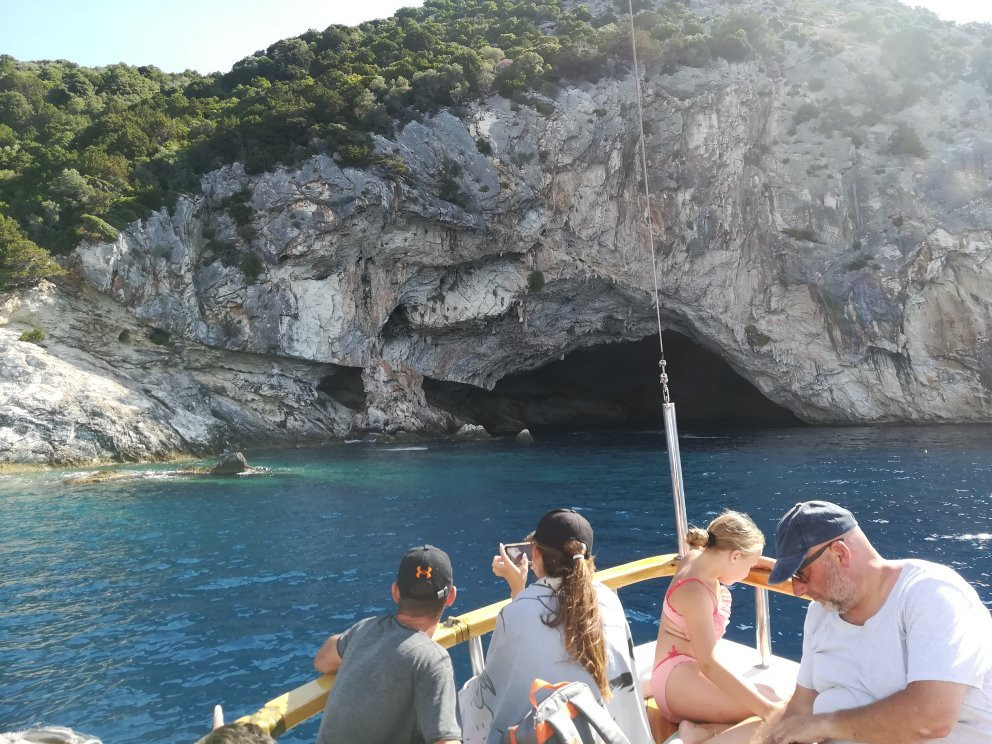 Papanikolis Cave景点图片