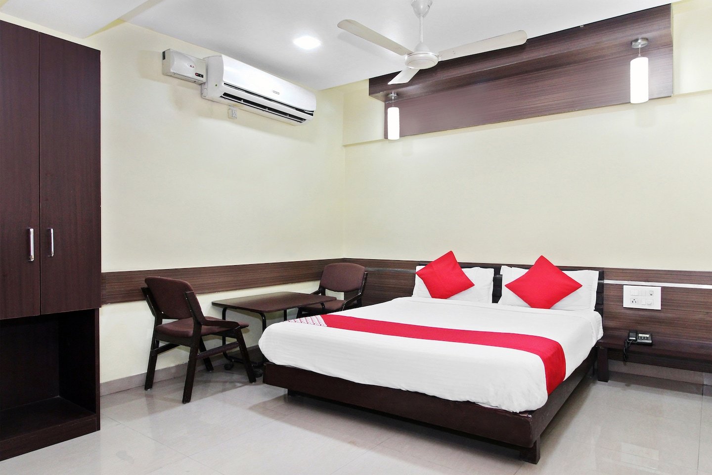 Hotel Megharaj-官方