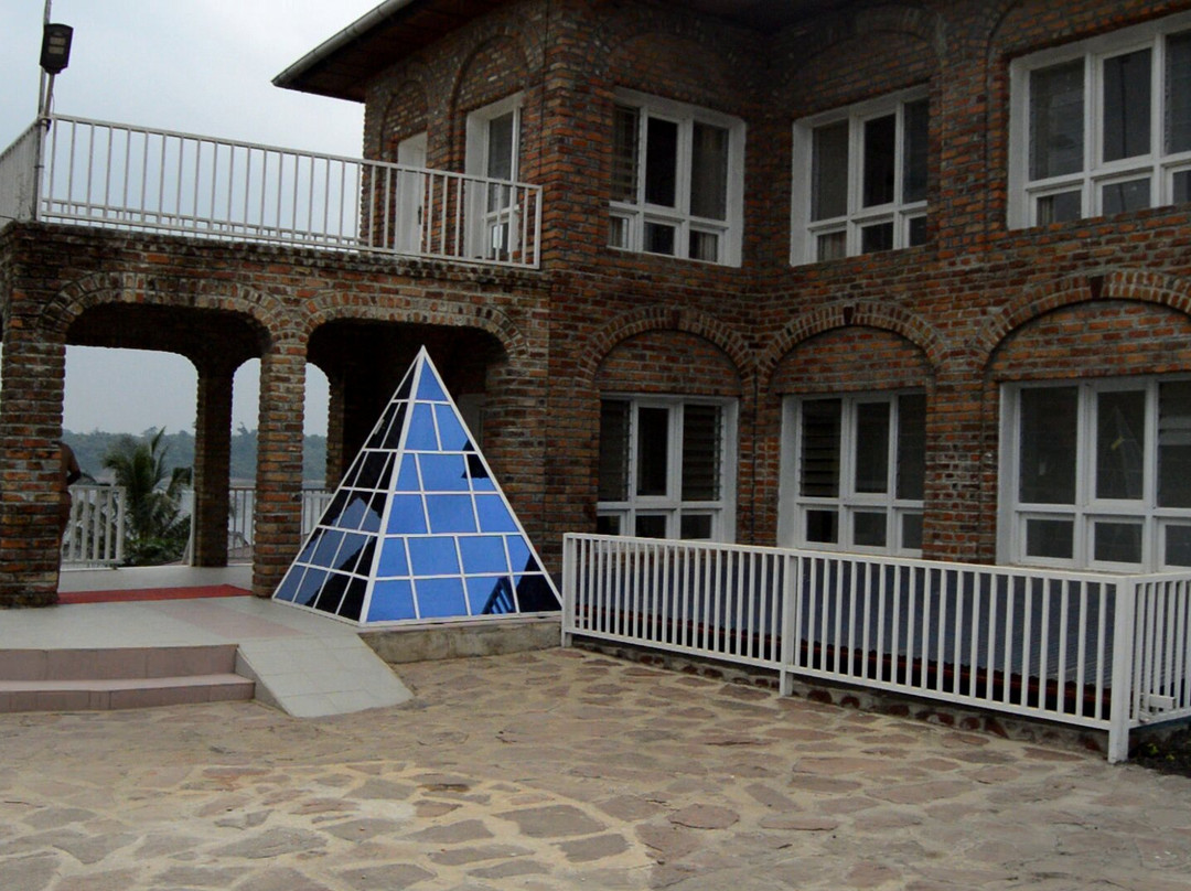 Bambou Palace