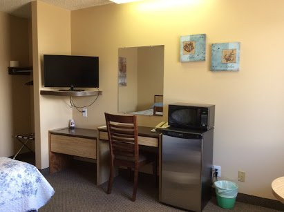 Kelly Ann’s Hidden Hilten Motel