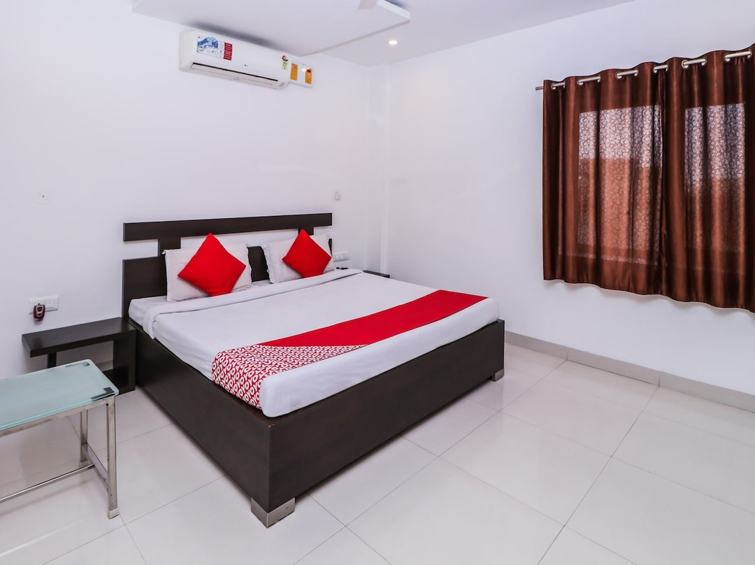 Hotel Divine Residency主图