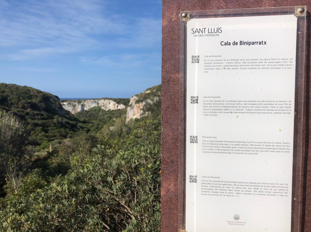 Cala De Biniparratx景点图片