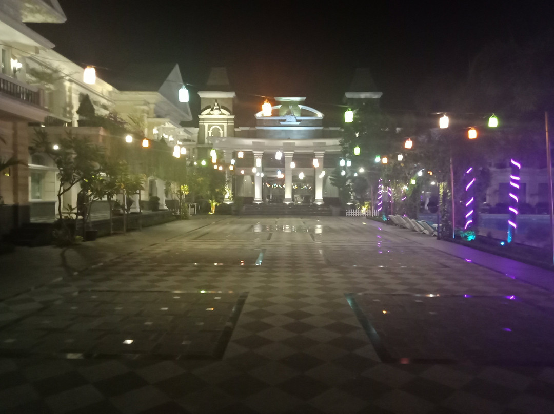 Adhiwangsa Hotel And Convention Solo主图