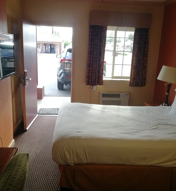 Americas Best Value Inn Porterville主图