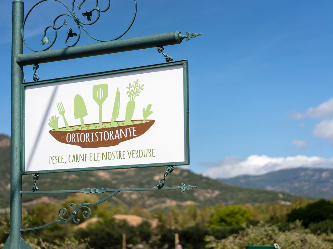 Santa Margherita di Pula餐馆和美食-Ortoristorante