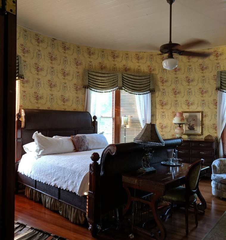 Captain Henderson House Bed and Breakfast主图