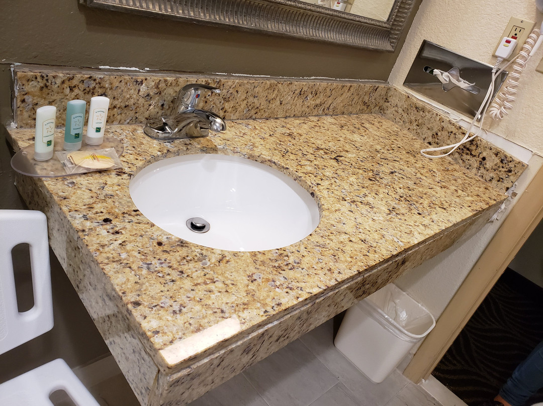 Quality Inn & Suites Florence - Cincinnati South主图