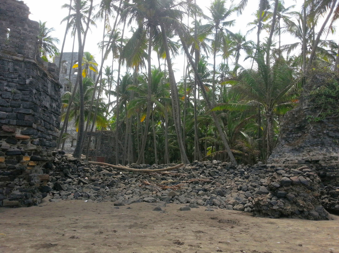 Revdanda Beach Fort景点图片