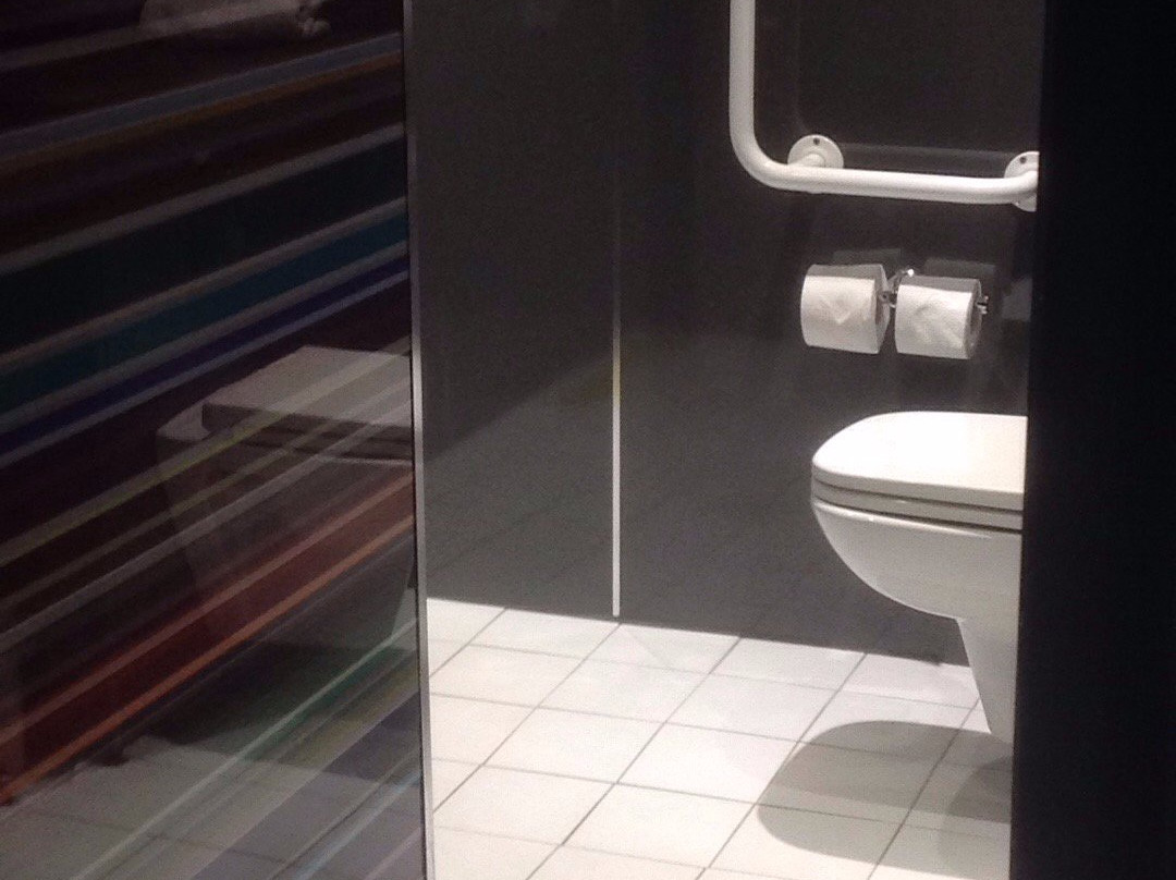 Village Hotel Leeds North主图
