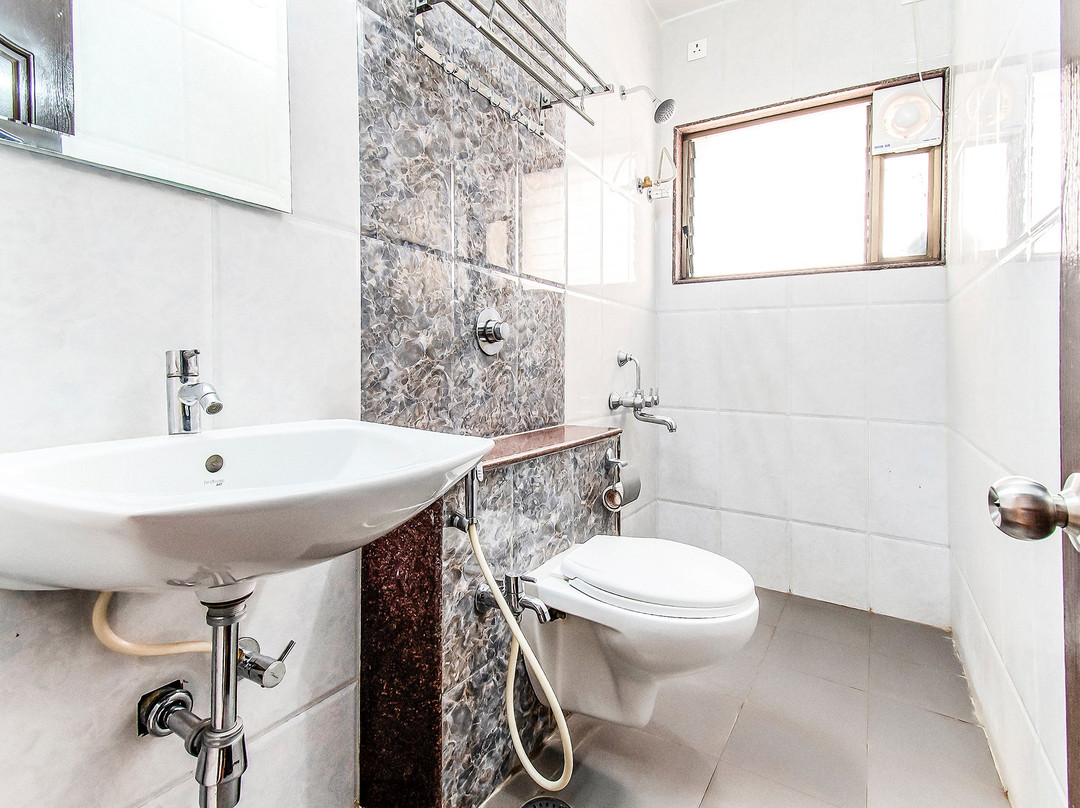 OYO 26151 House Khas Pranaam Apartment主图