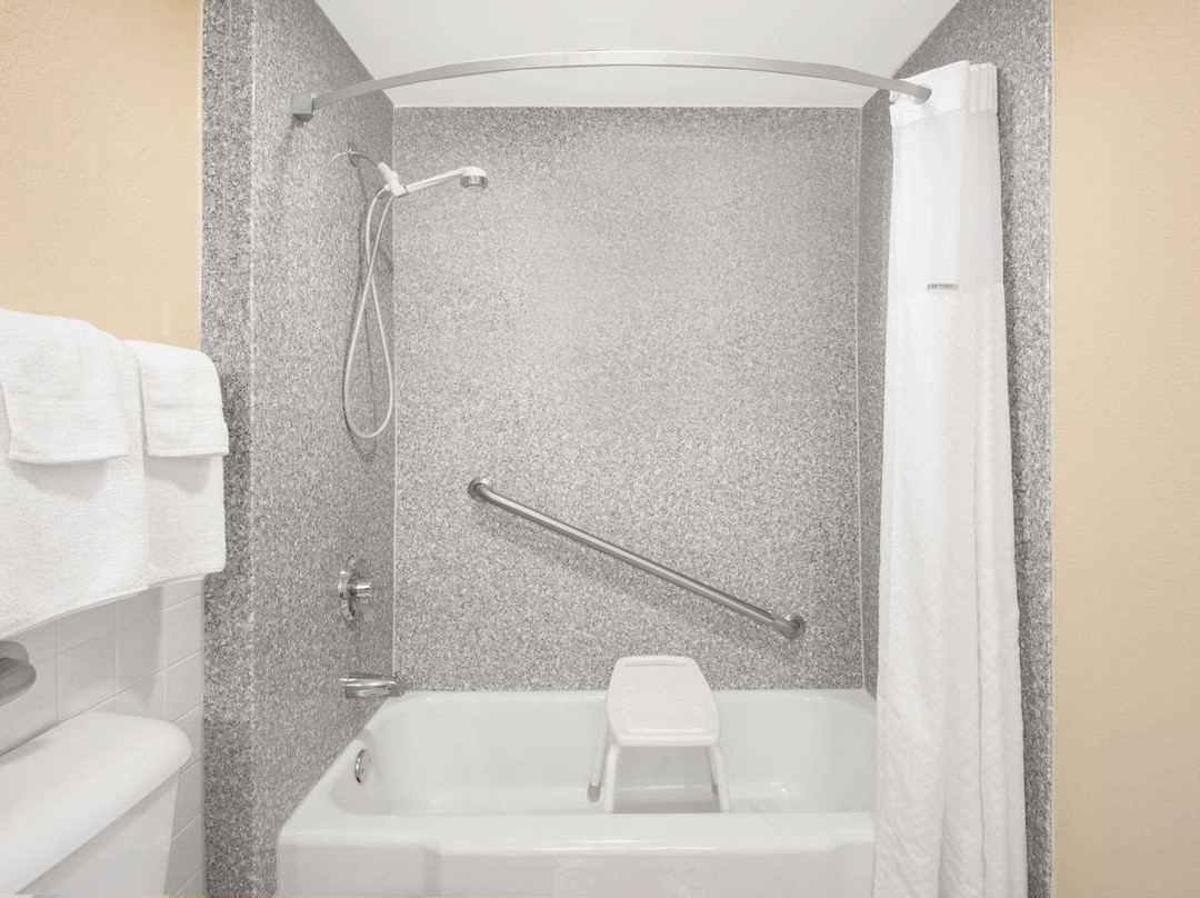 Super 8 by Wyndham Ashland主图