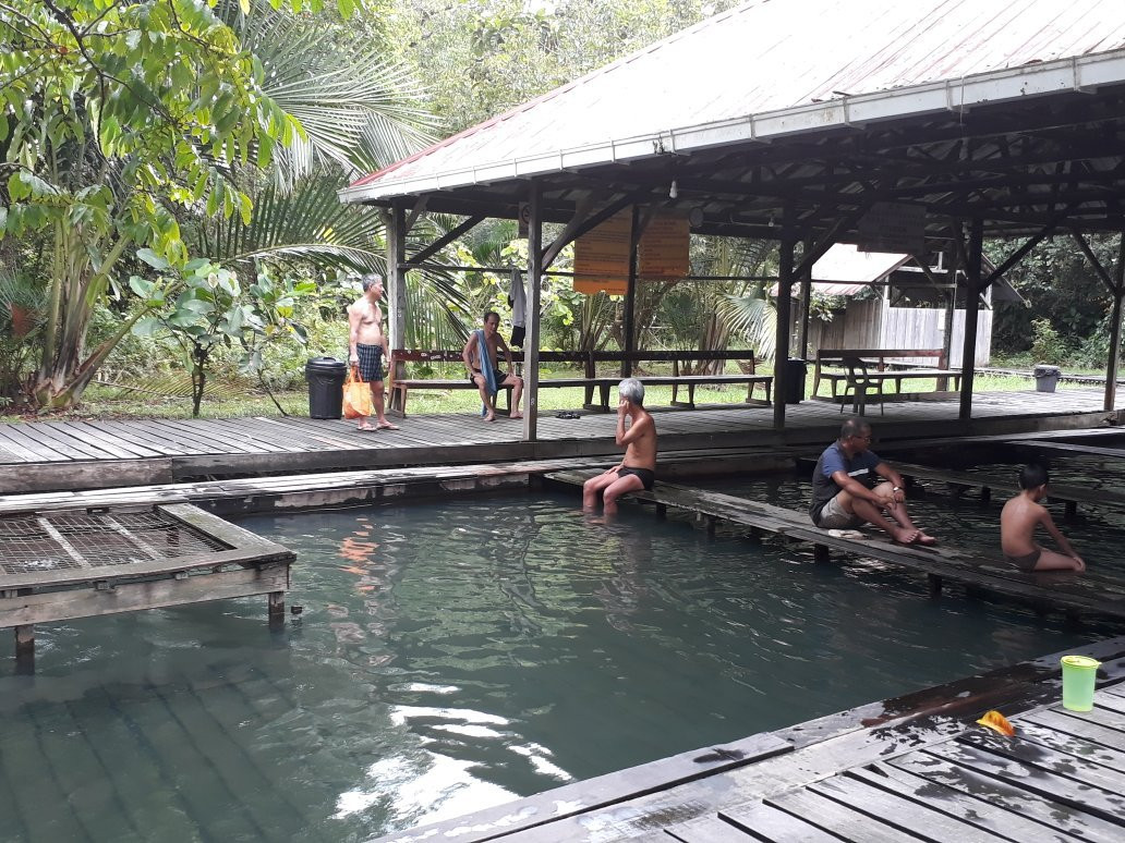 Kampung Panchor Hot Spring-古晋必去景点