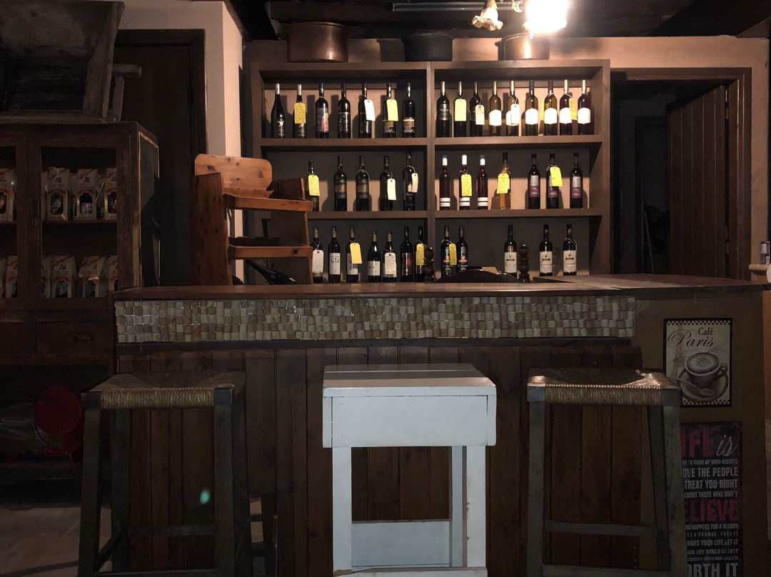 Agrovino Wine Shop & Bar Lofou-Lofou必去景点