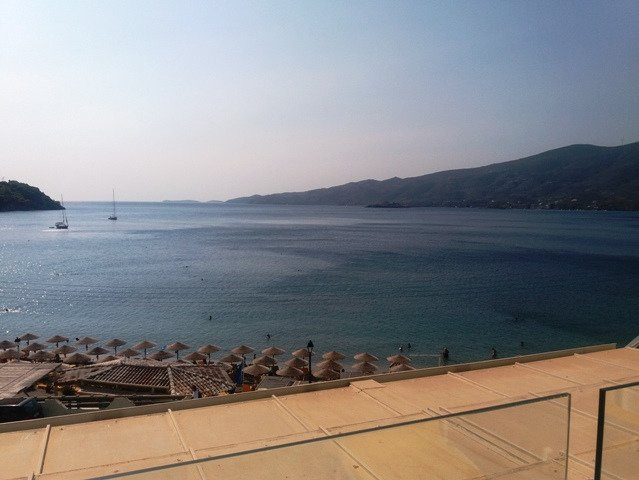 新埃格洛伊酒店主图