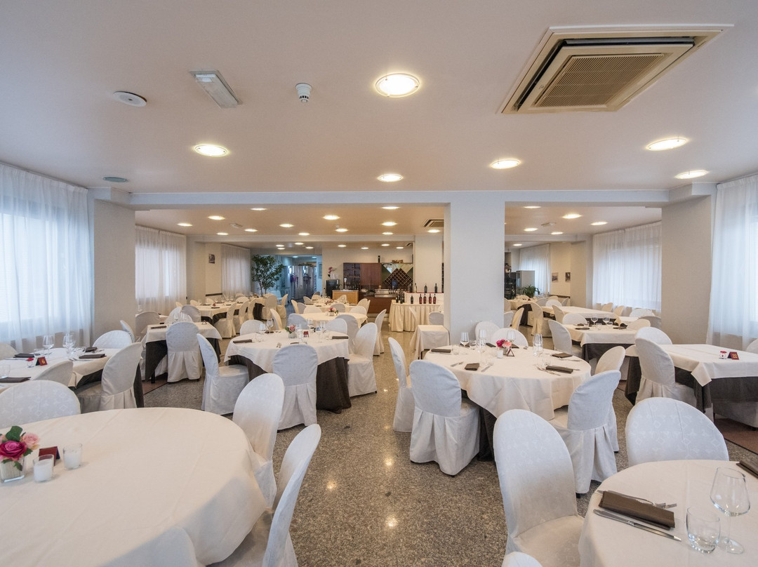 New Petit Hotel主图