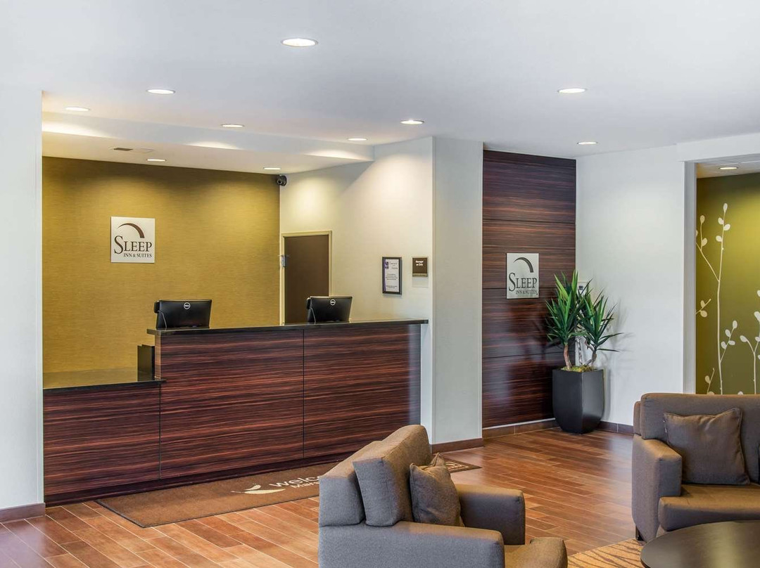 Sleep Inn & Suites主图