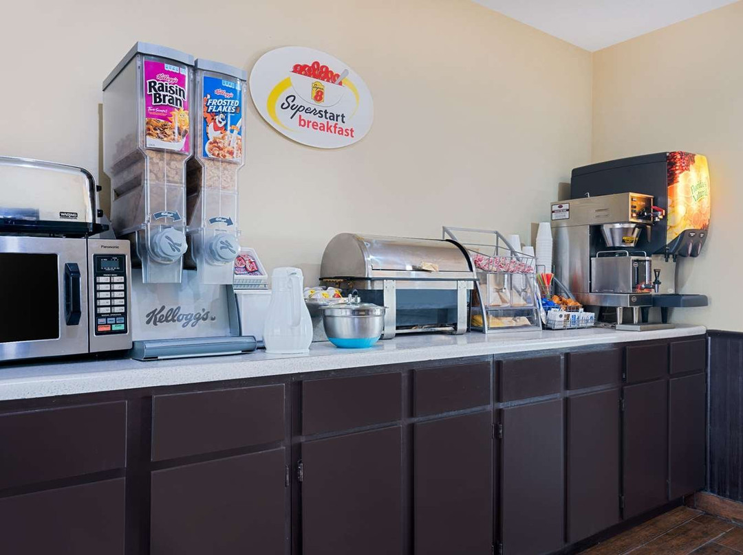 Super 8 by Wyndham Marshall MN主图