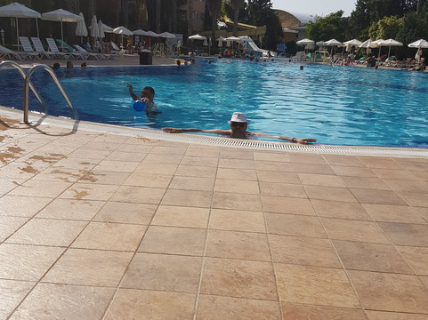 Otium Family Stone Place主图