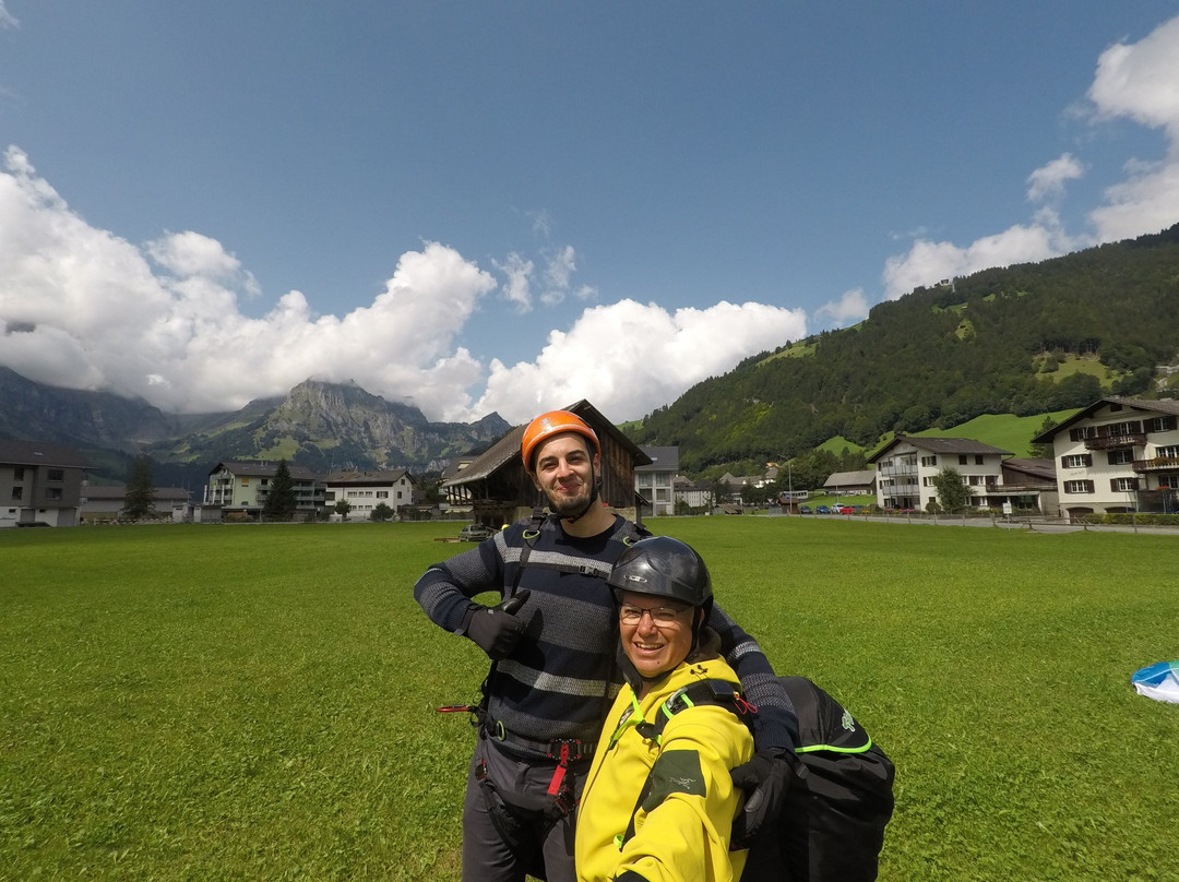 Paragliding-Tandem-Breiten (Aeugstertal)必去景点