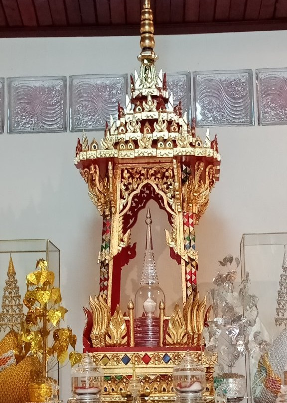 Wat Pa Phulom Khao景点图片