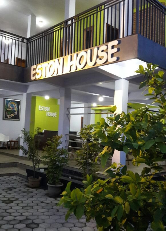 Eston House主图