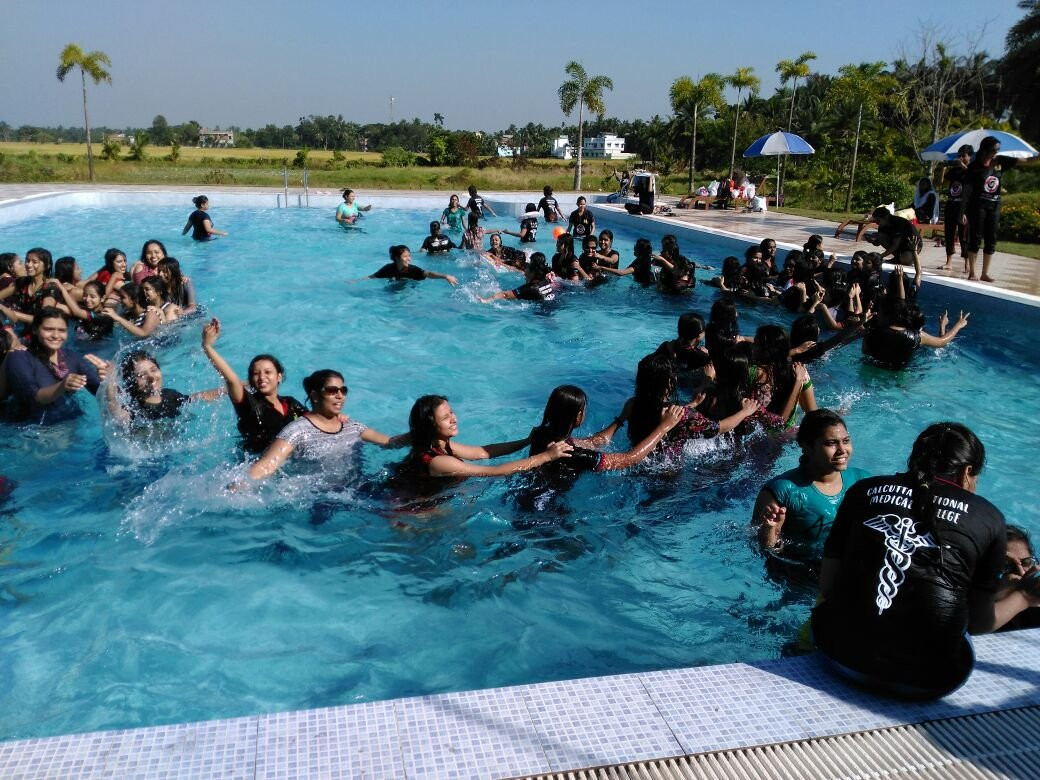 Hotel Girish & Resort主图