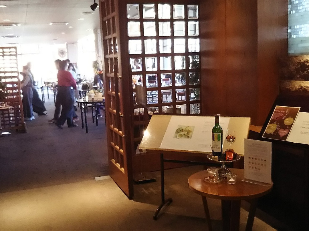 ダイニング FUJI