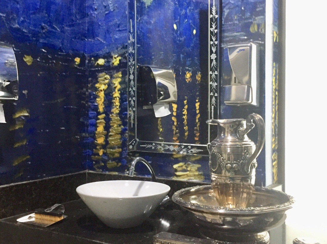 Paiva Frade Galeria de Arte-Sao Lourenco必去景点