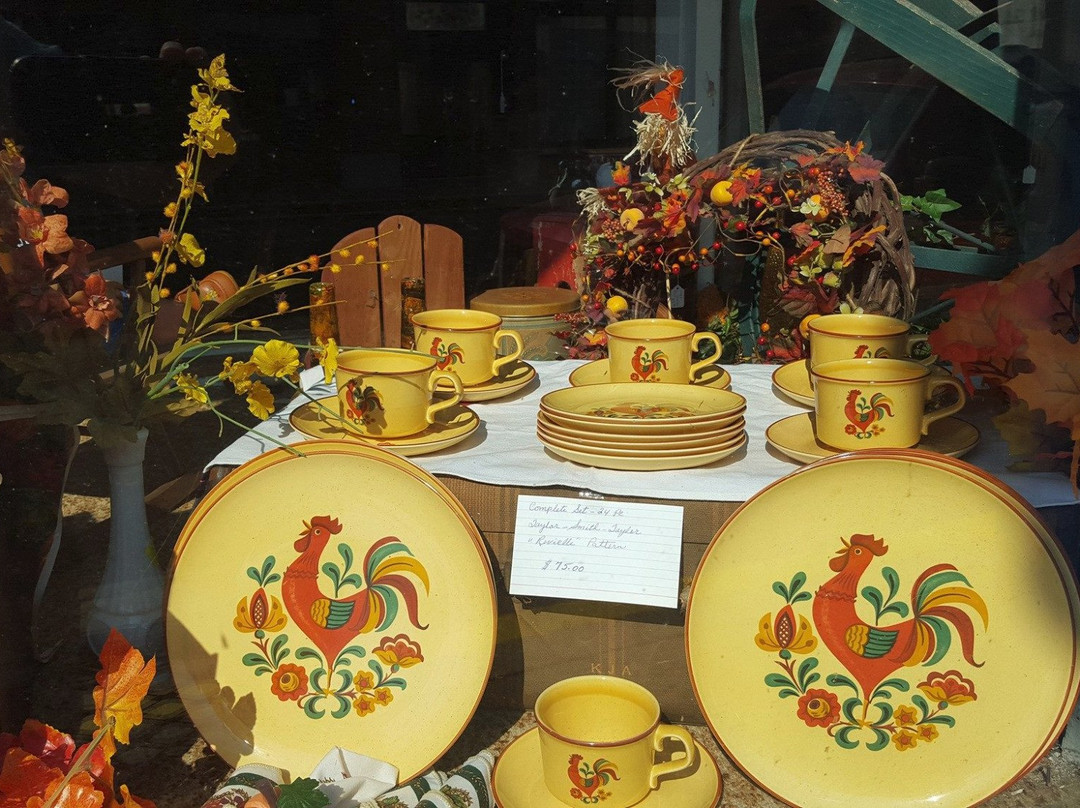 Joe's Salvage and Antiques景点图片