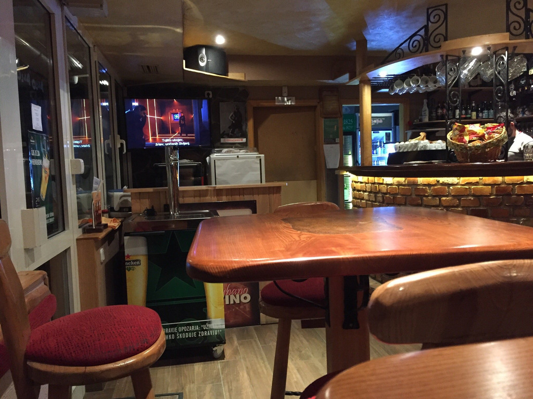 Kamnje旅游景点-Allo Allo coffee shop