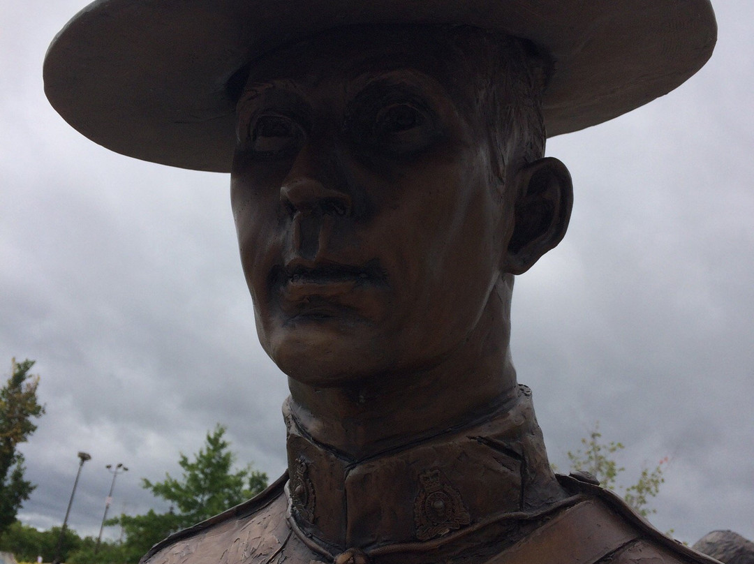 RCMP Memorial-蒙古顿必去景点