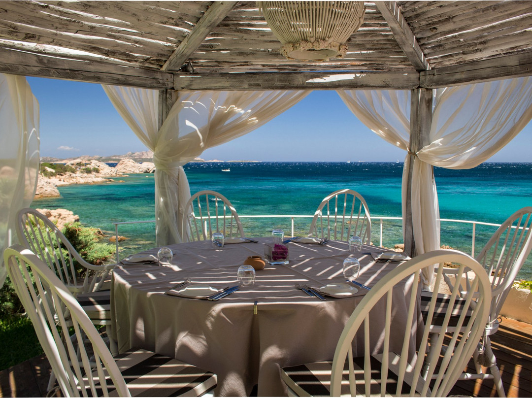 Baia Sardinia餐馆和美食-Somu