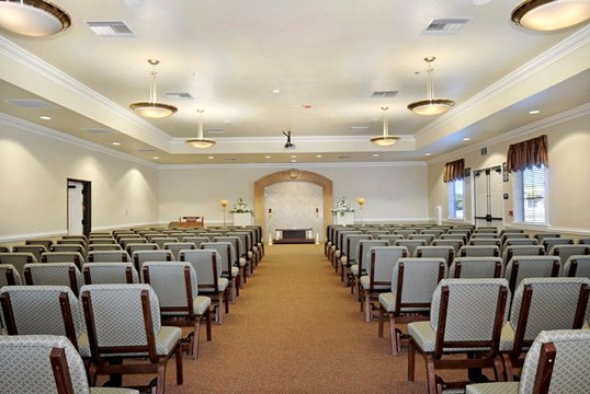 West Resthaven Funeral Home and Park Cemetery-格兰岱尔必去景点