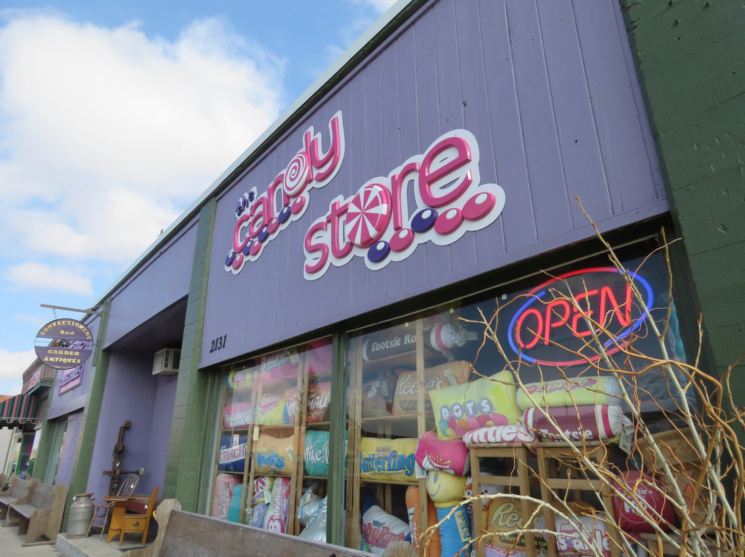 The Candy Store in Nanton-南顿必去景点