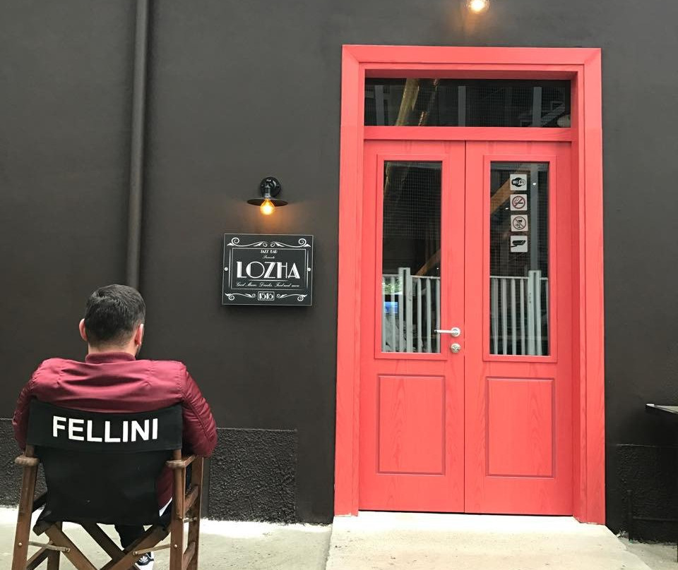 Lozha-地拉那必去景点