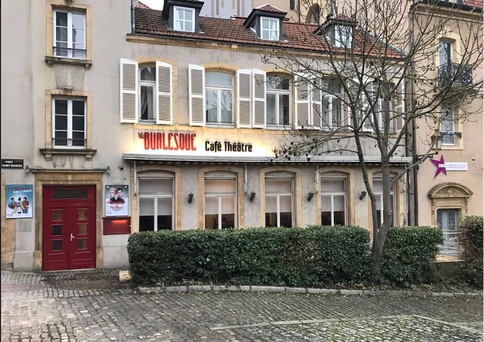 瓦皮旅游景点-Café Théâtre Le Burlesque