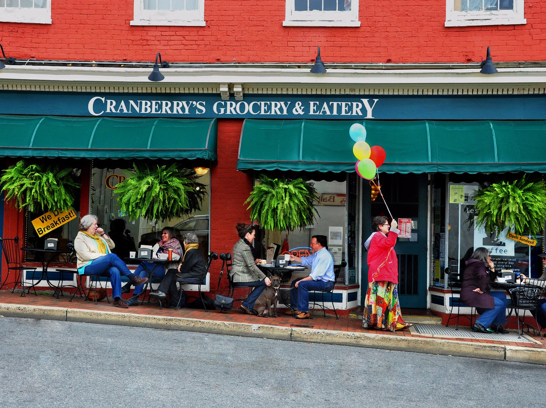 Cranberry's Grocery & Eatery