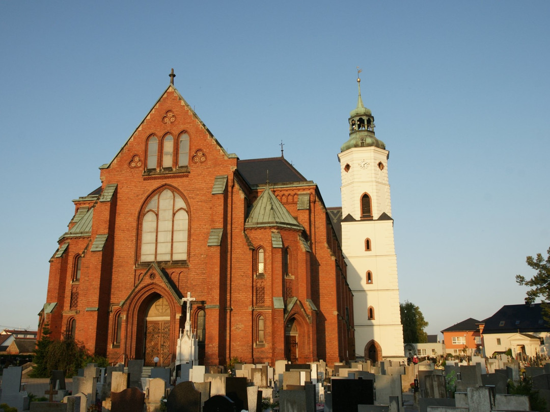 Church of St Bartholomew Kravare景点图片