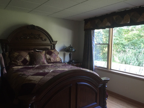 Bondurant酒店住宿-Victoria's Vineyard B&B