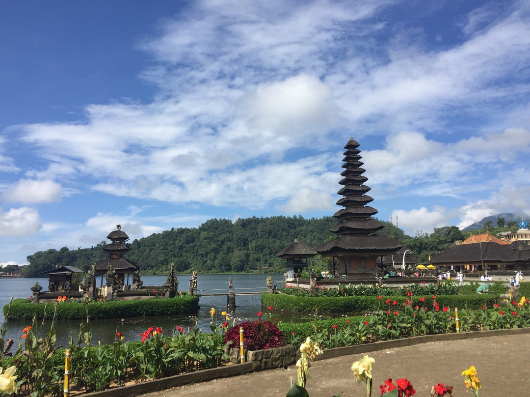 Guide Nyoman Lingga-Beraban必去景点
