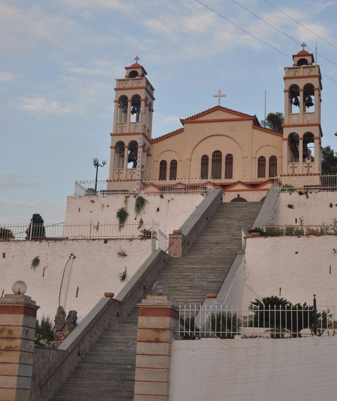 Ieros Naos Evaggelistria-Livadia必去景点