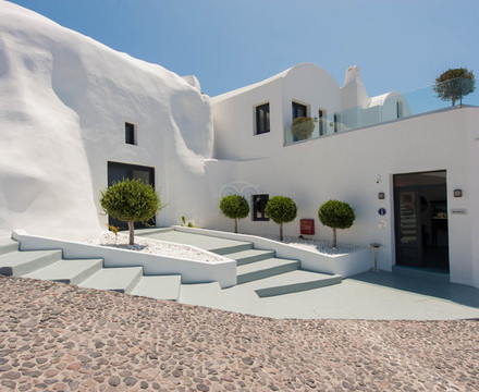 阿克罗蒂里酒店住宿-Grand Ambassador Santorini