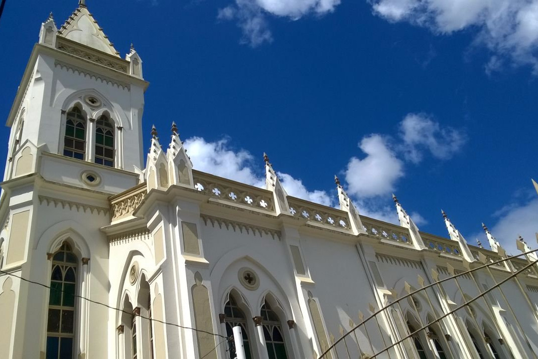 Praça Lourival Monte-Amargosa必去景点