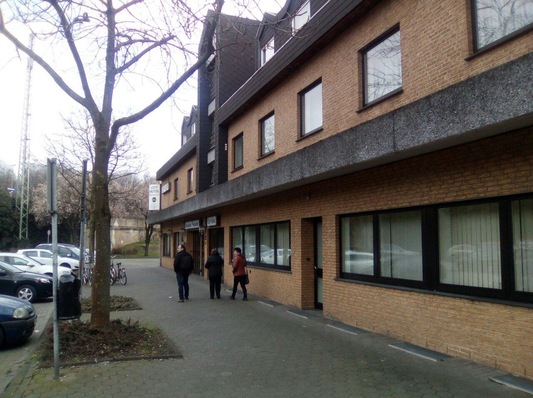 City Hotel