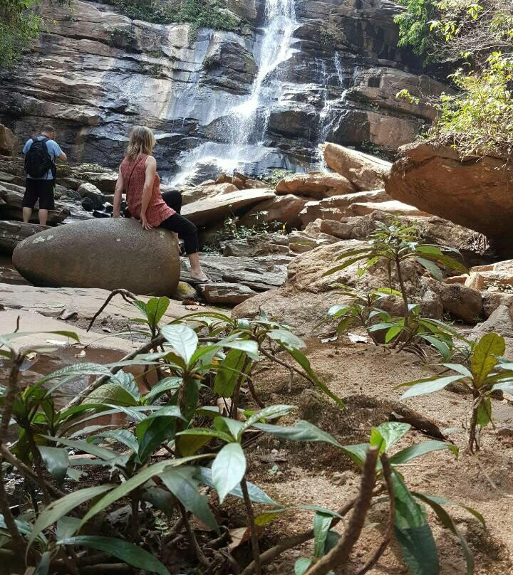 Tard Mork Waterfall-夜林必去景点