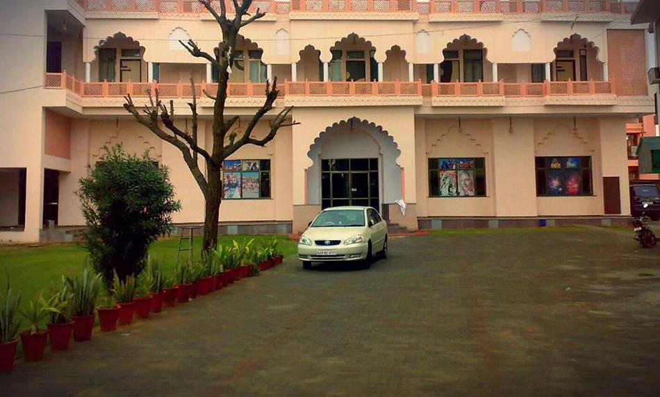 Amrapali Hotel-官方