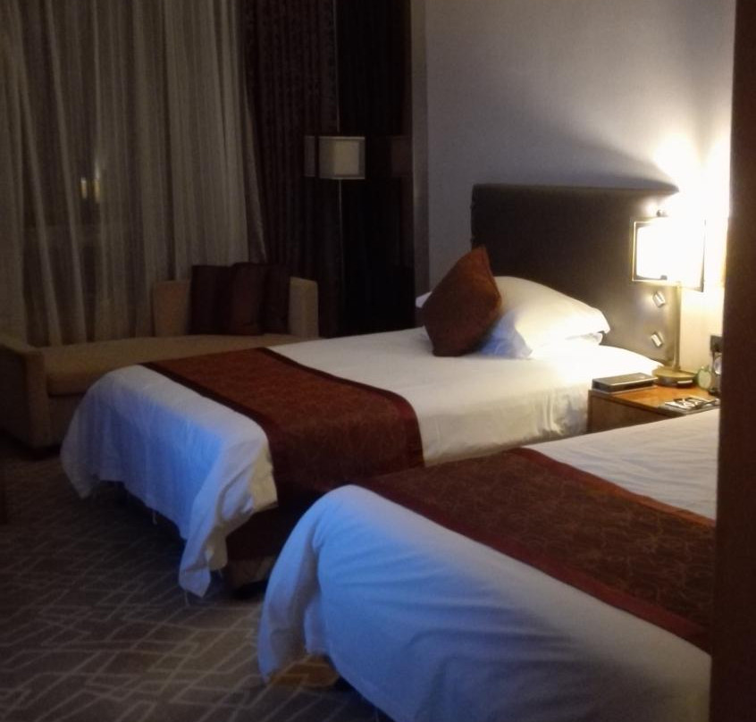 锦鹏生态酒店主图